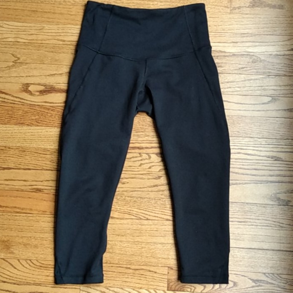 🟢3/$25 Zella black crop leggings, sheer accent